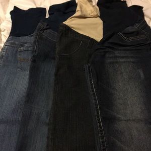 Size: Small Maternity Pants (Lot of 4)